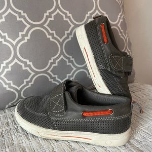 ☀️3/$15 Boys Eddie Bauer Shoes